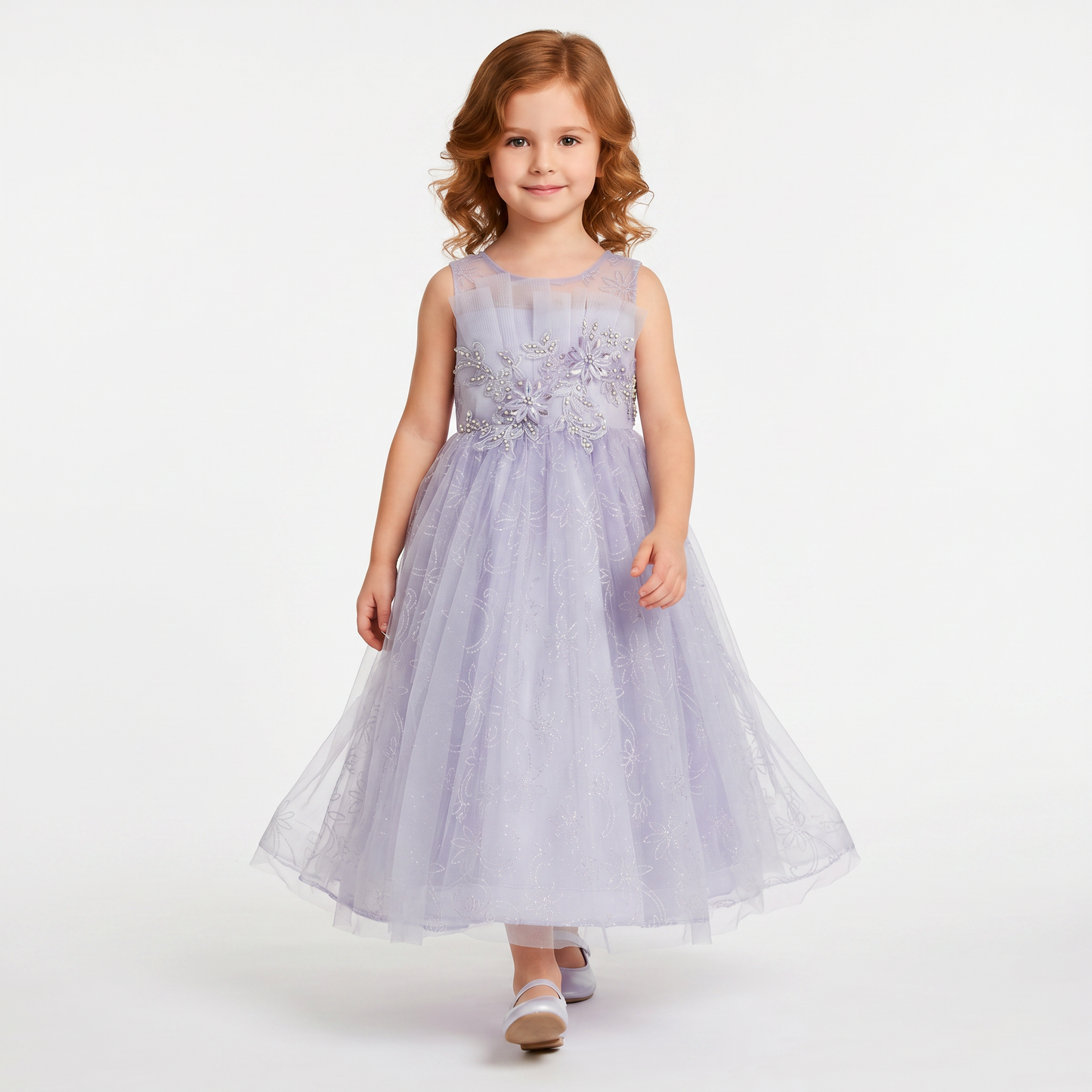 VESTIDO DE NIÑA CON APLICACIONES BORDADAS