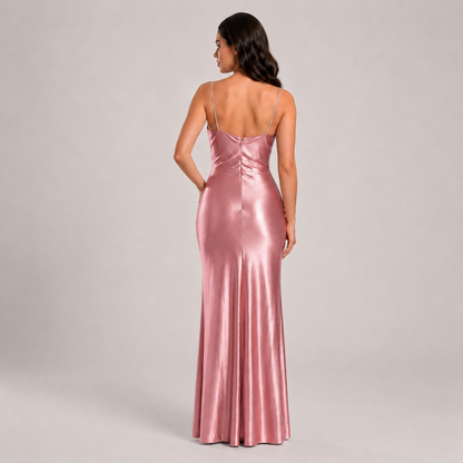 Vestido Satín Stretch Entallado con Tirantes de Pedrería, Drapeado Frontal y Abertura en Pierna Tallas S-L
