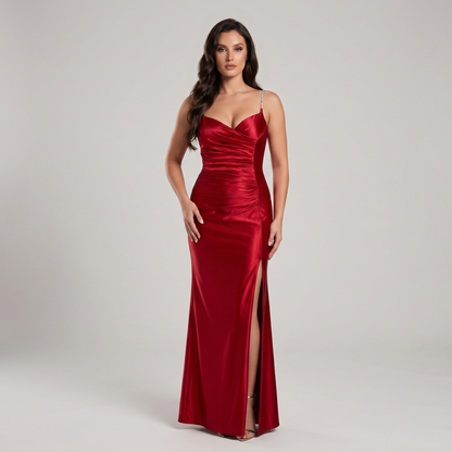 Vestido Satín Stretch Entallado con Tirantes de Pedrería, Drapeado Frontal y Abertura en Pierna Tallas S-L